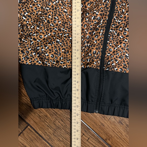 Nike Leopard Print Windbreaker Full Zip Jacket - Picture 12 of 15